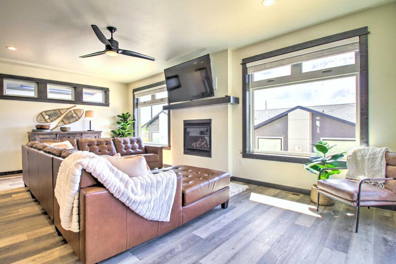 Modern Bozeman Family Townhome With Hot Tub! ภายนอก รูปภาพ